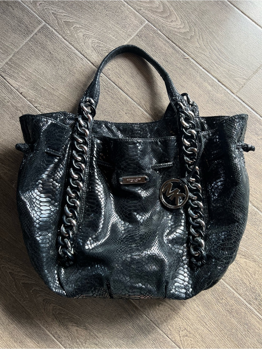 Michael Kors Black Croc Embossed Drawstring Tote Chain Handles MK Charm Large